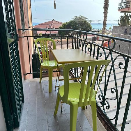 Casa Angela Vista Mare Apartment Ventimiglia Ngoại thất bức ảnh