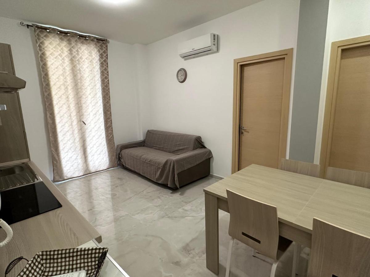 Casa Angela Vista Mare Apartment Ventimiglia Ngoại thất bức ảnh