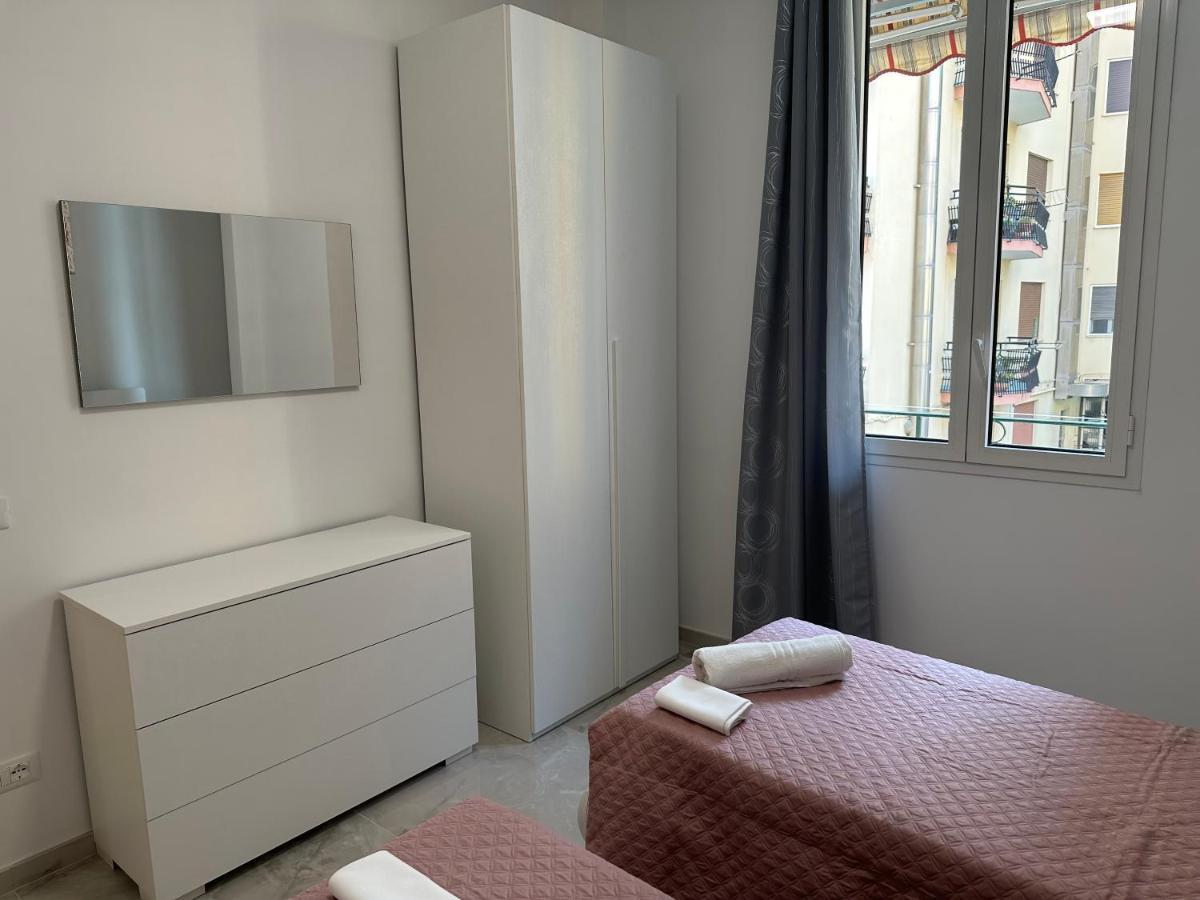 Casa Angela Vista Mare Apartment Ventimiglia Ngoại thất bức ảnh
