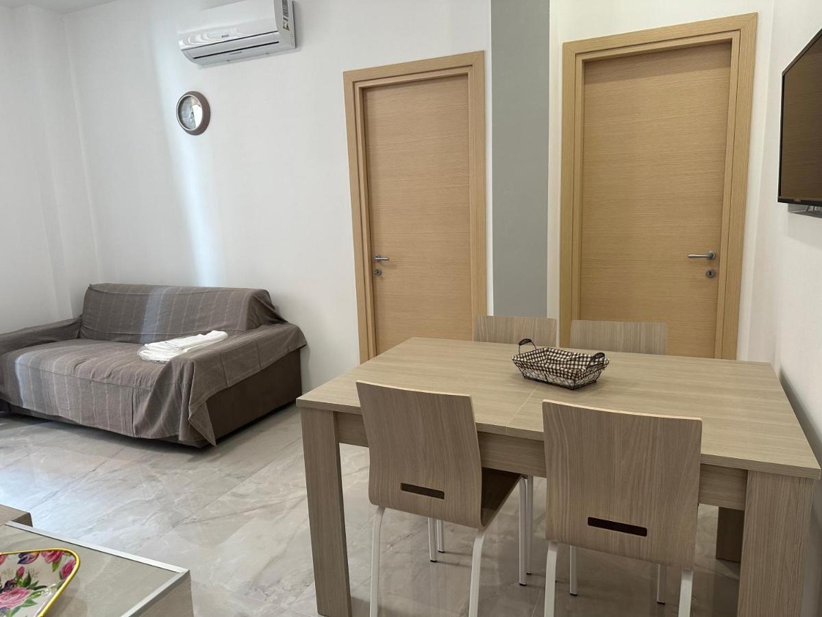 Casa Angela Vista Mare Apartment Ventimiglia Ngoại thất bức ảnh