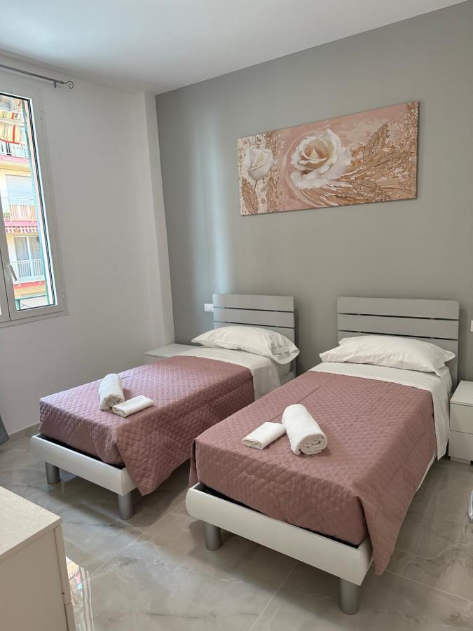 Casa Angela Vista Mare Apartment Ventimiglia Ngoại thất bức ảnh